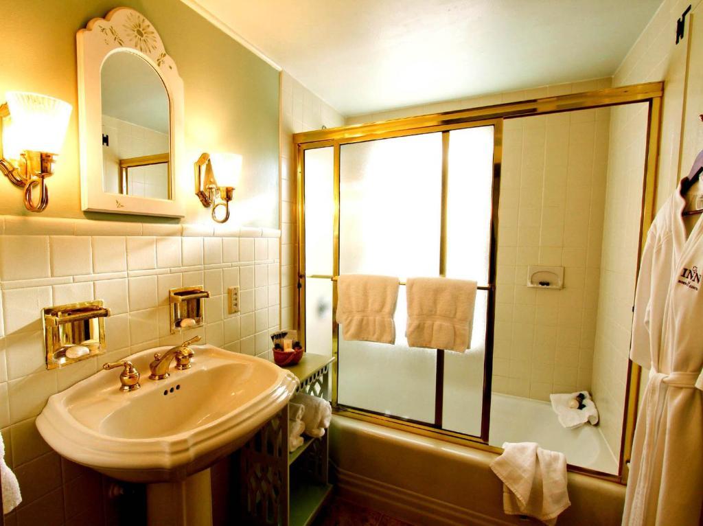 1750 Inn At Sandwich Center Номер фото