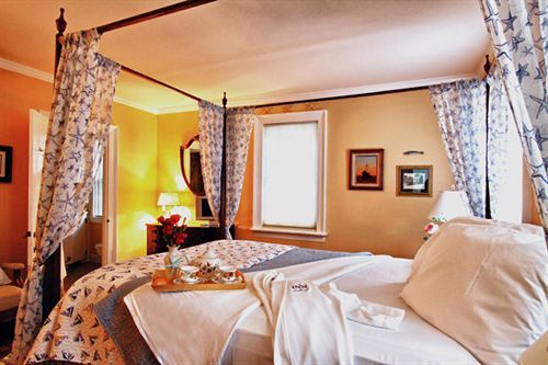 1750 Inn At Sandwich Center Экстерьер фото